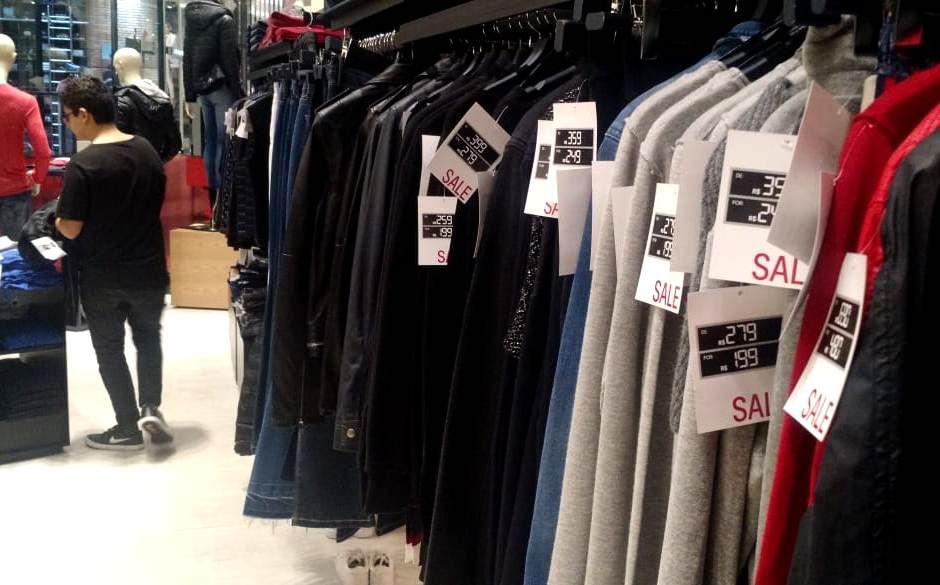 Grifes do Balneário Shopping lançam Sale de Inverno com até 70% de
